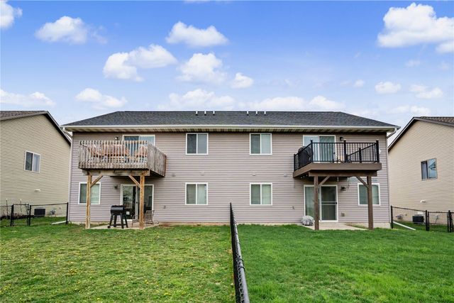 177 N Park Ridge Road, North Liberty, IA 52317
