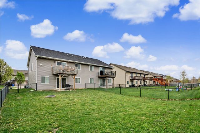 177 N Park Ridge Road, North Liberty, IA 52317