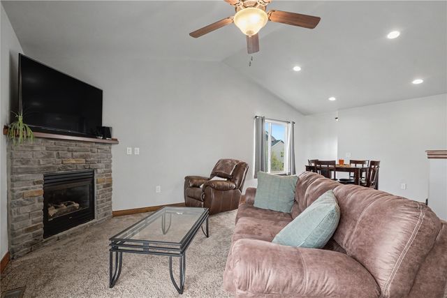 177 N Park Ridge Road, North Liberty, IA 52317
