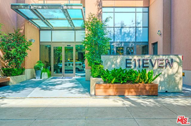 1111 S Grand Avenue 714, Los Angeles, CA 90015