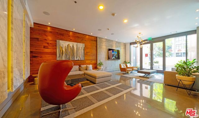 1111 S Grand Avenue 714, Los Angeles, CA 90015