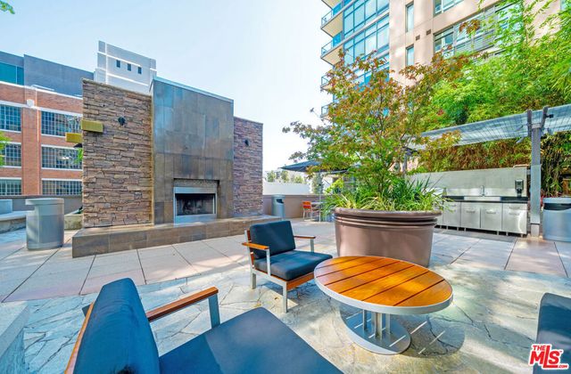 1111 S Grand Avenue 714, Los Angeles, CA 90015