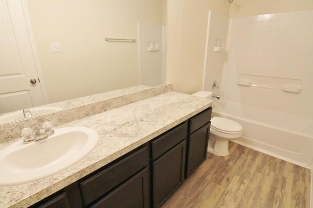 5918 Dawn Misty, Houston, TX 77048