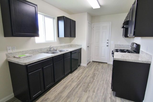 5918 Dawn Misty, Houston, TX 77048