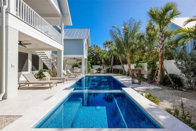 215 SYCAMORE AVENUE, Anna Maria, FL 34216