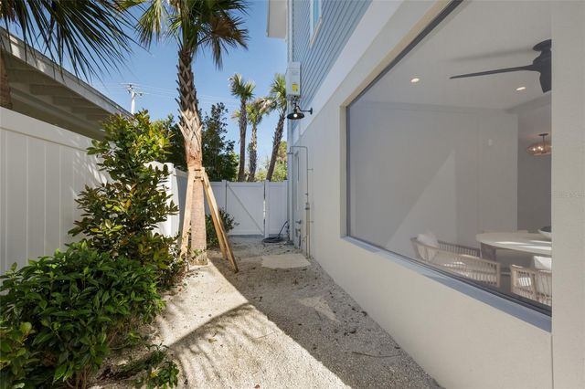 215 SYCAMORE AVENUE, Anna Maria, FL 34216