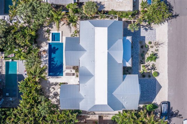 215 SYCAMORE AVENUE, Anna Maria, FL 34216