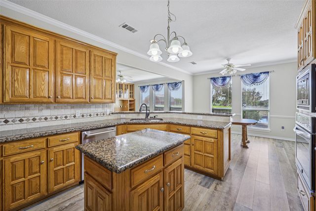 1804 E Fm 1187, Aledo, TX 76008