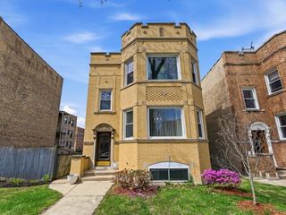 6710 N Artesian Avenue, Chicago, IL 60645