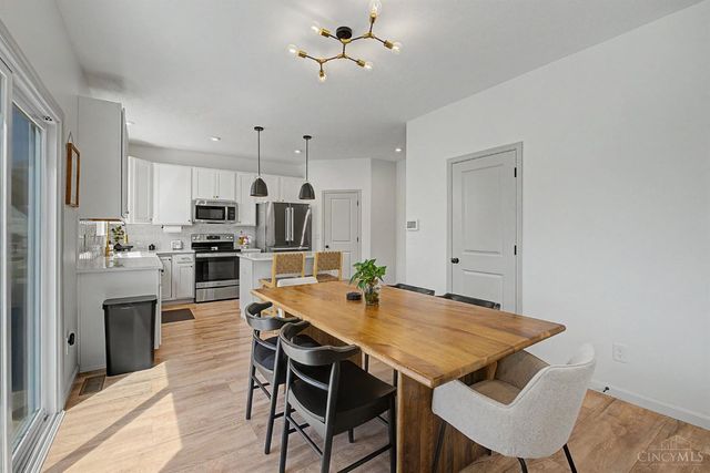 1526 Kilbarron Drive, Maineville, OH 45152
