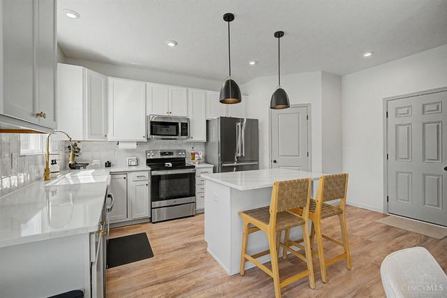 1526 Kilbarron Drive, Maineville, OH 45152