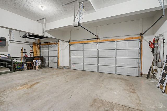 1526 Kilbarron Drive, Maineville, OH 45152