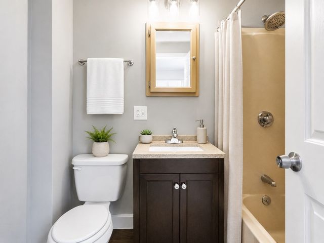 53 Mann St 5, Lawrence, MA 01841