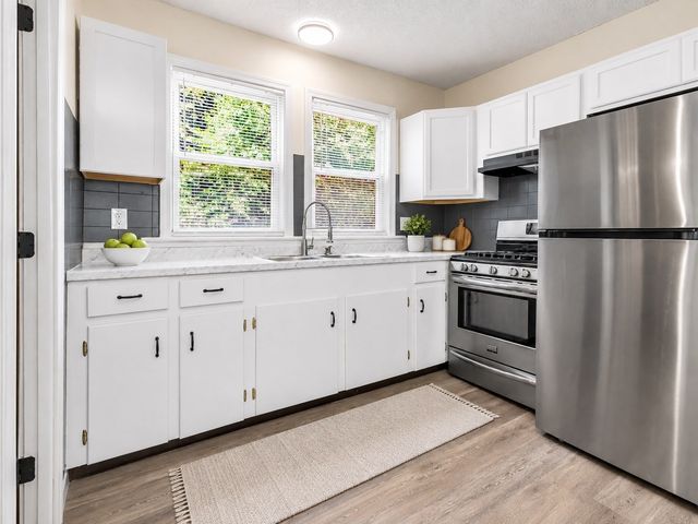 53 Mann St 5, Lawrence, MA 01841
