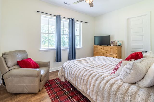 4384 Round Pond Road, Lafayette, GA 30728