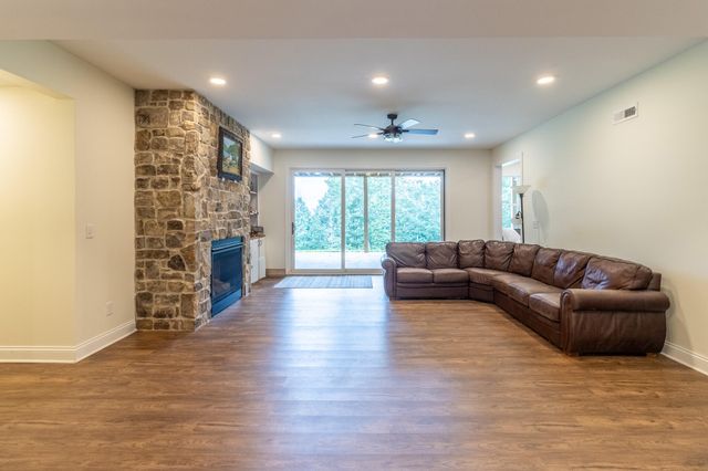 4384 Round Pond Road, Lafayette, GA 30728