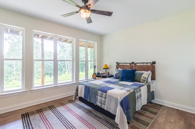 4384 Round Pond Road, Lafayette, GA 30728