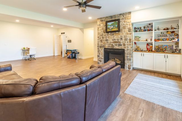 4384 Round Pond Road, Lafayette, GA 30728