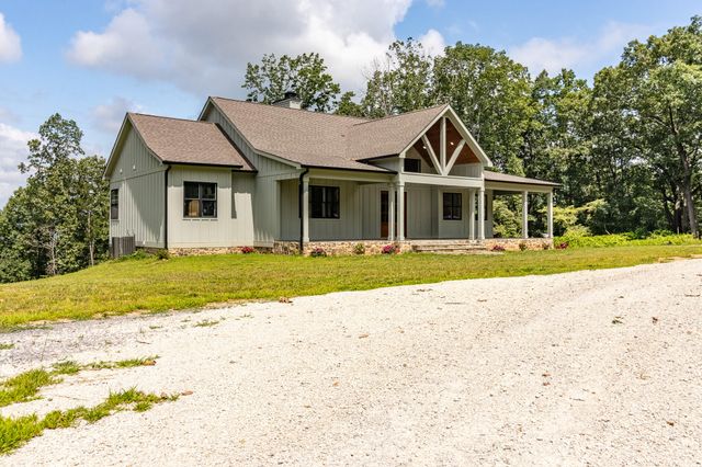 4384 Round Pond Road, Lafayette, GA 30728
