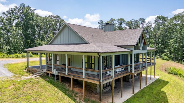 4384 Round Pond Road, Lafayette, GA 30728