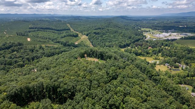 4384 Round Pond Road, Lafayette, GA 30728