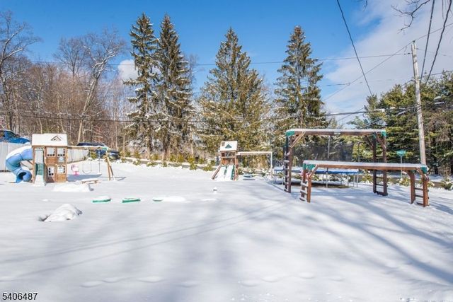 26 Hickory Ave, West Milford Twp., NJ 07480