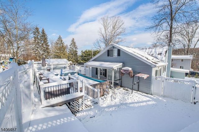 26 Hickory Ave, West Milford Twp., NJ 07480