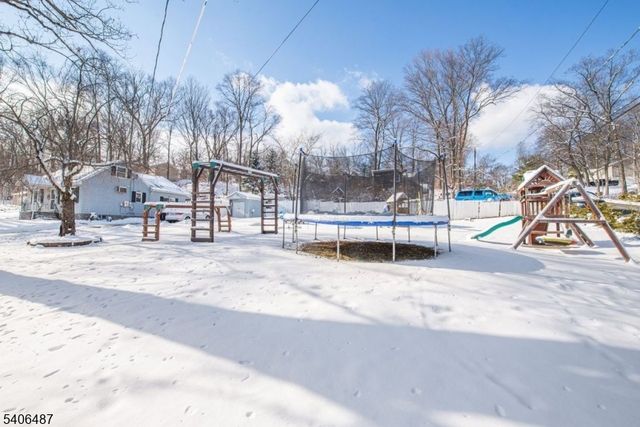 26 Hickory Ave, West Milford Twp., NJ 07480