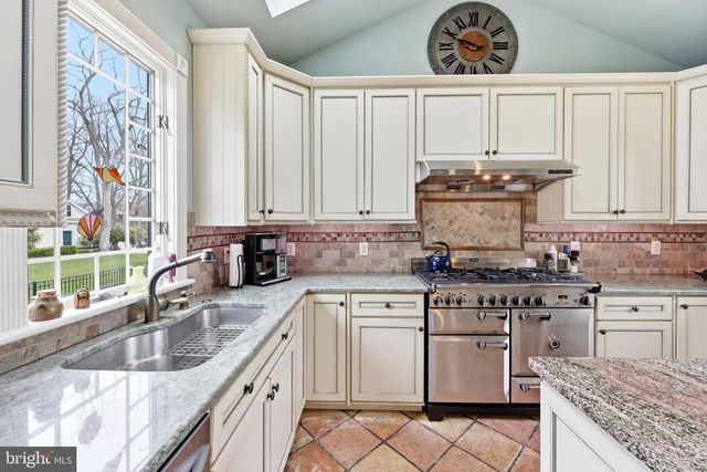 323 WASHINGTON AVE, Haddonfield, NJ 08033