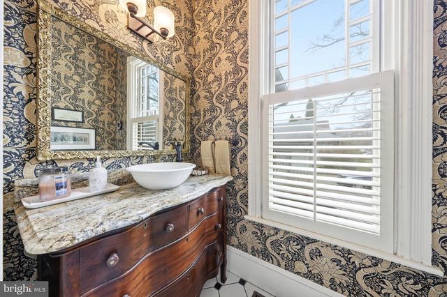 323 WASHINGTON AVE, Haddonfield, NJ 08033