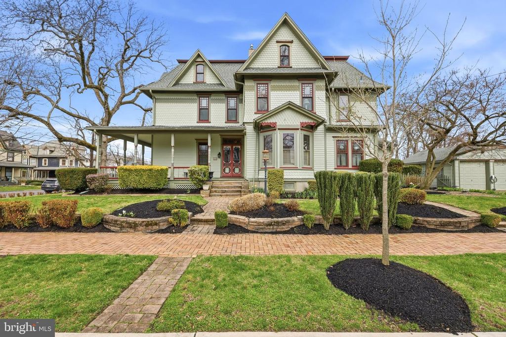 323 WASHINGTON AVE, Haddonfield, NJ 08033