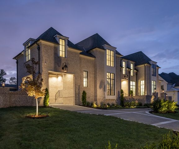 7019 Belcastle Ln, College Grove, TN 37046