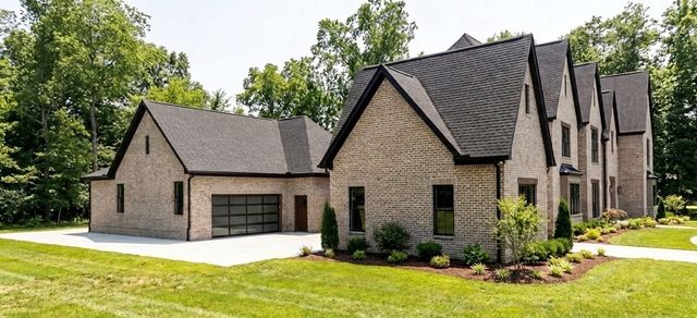 7019 Belcastle Ln, College Grove, TN 37046