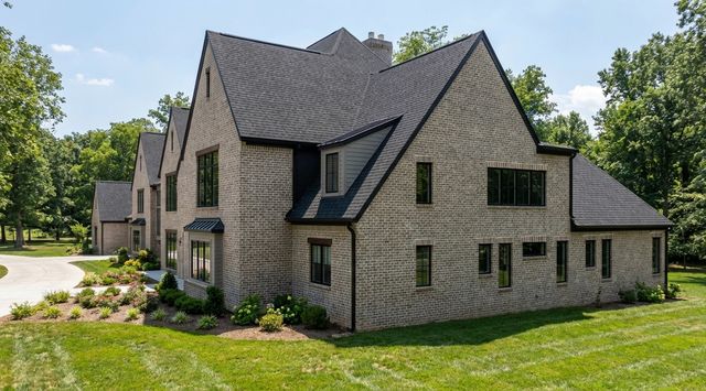 7019 Belcastle Ln, College Grove, TN 37046