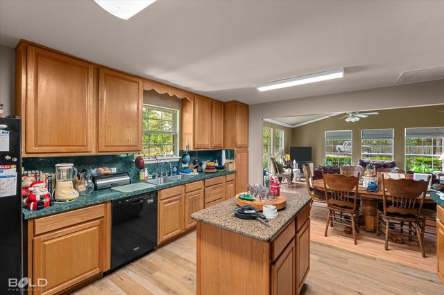 120 Gray Circle, Benton, LA 71006