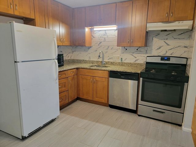 40 Main 15, North Reading, MA 01864