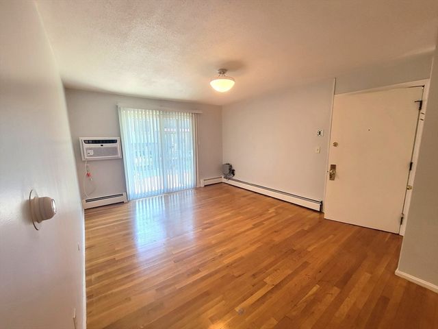 40 Main 15, North Reading, MA 01864