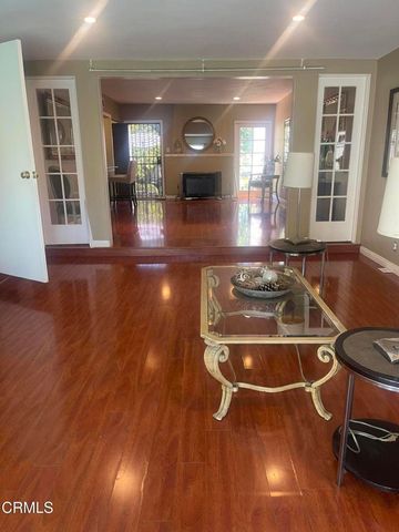 2467 E Villa Street, Pasadena, CA 91107