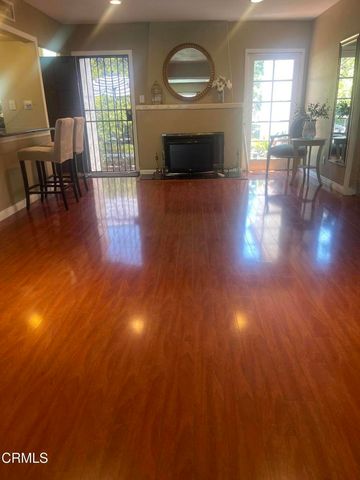 2467 E Villa Street, Pasadena, CA 91107