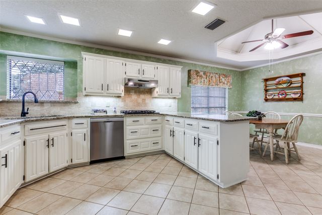 2313 Diamond Oaks Drive, Garland, TX 75044