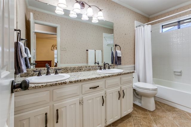 2313 Diamond Oaks Drive, Garland, TX 75044