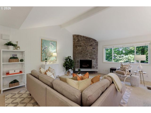 5510 Sw SWEETBRIAR St, Portland, OR 97221