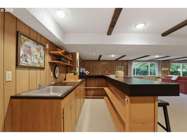 5510 Sw SWEETBRIAR St, Portland, OR 97221