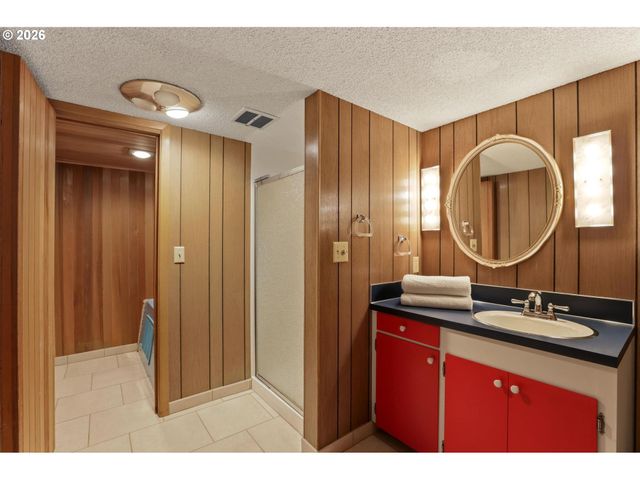 5510 Sw SWEETBRIAR St, Portland, OR 97221