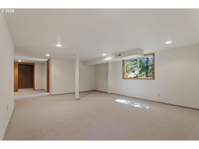 5510 Sw SWEETBRIAR St, Portland, OR 97221