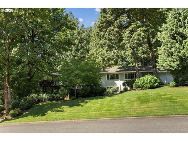 5510 Sw SWEETBRIAR St, Portland, OR 97221