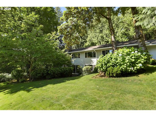 5510 Sw SWEETBRIAR St, Portland, OR 97221