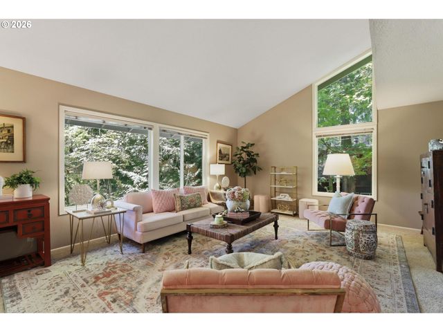 5510 Sw SWEETBRIAR St, Portland, OR 97221