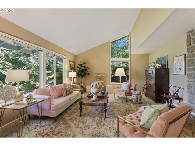 5510 Sw SWEETBRIAR St, Portland, OR 97221