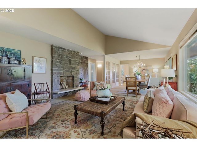5510 Sw SWEETBRIAR St, Portland, OR 97221